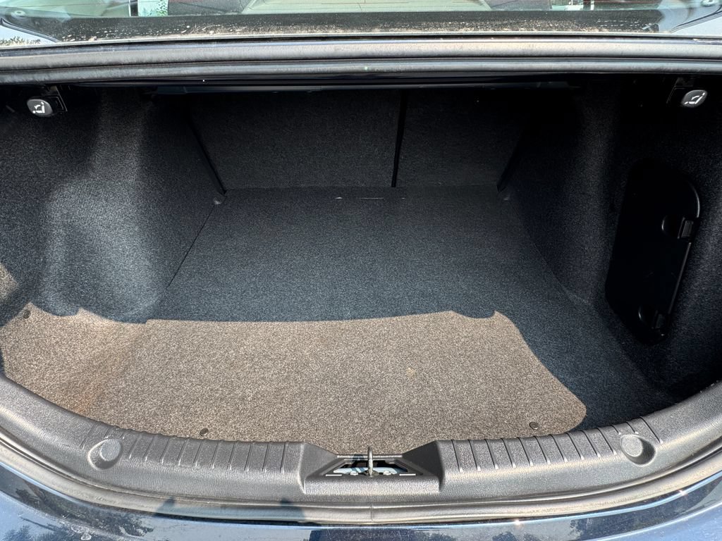 Used 2016 MAZDA MAZDA3 i Touring FWD image 10