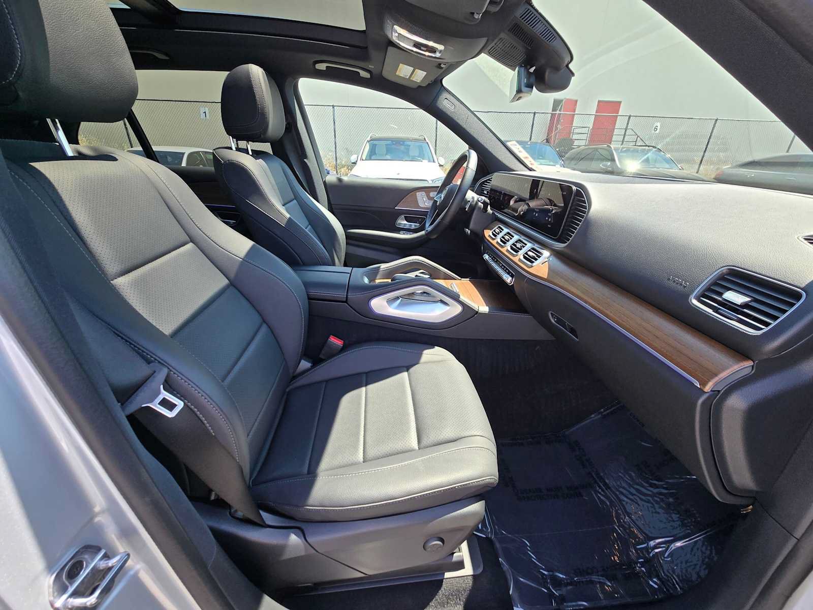 Used 2025 Mercedes-Benz GLE 450 4MATIC image 11