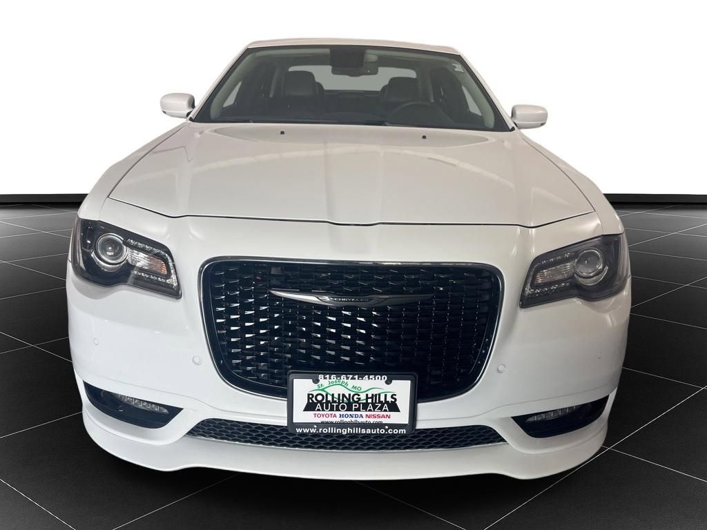 Used 2023 Chrysler 300 Touring L w/ Comfort Group AWD/4WD image 8