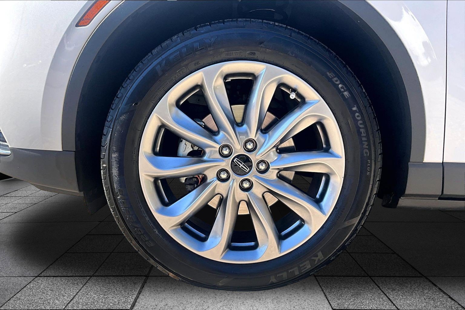 Used 2022 Lincoln Corsair AWD w/ Premium Package image 8