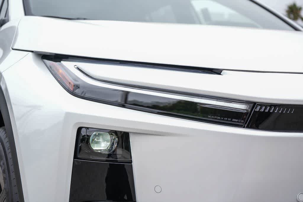 New 2026 Toyota C-HR AWD/4WD image 4