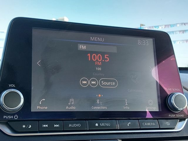 Used 2025 Nissan Altima 2.5 SV FWD image 18