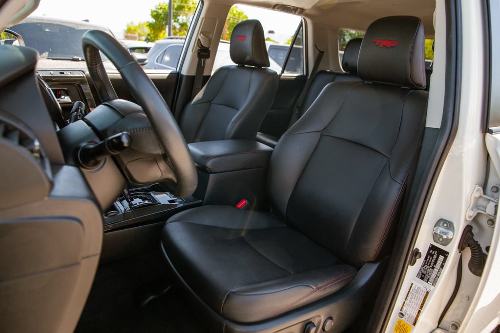 Used 2021 Toyota 4Runner Venture w/ Moonroof Package AWD/4WD image 12
