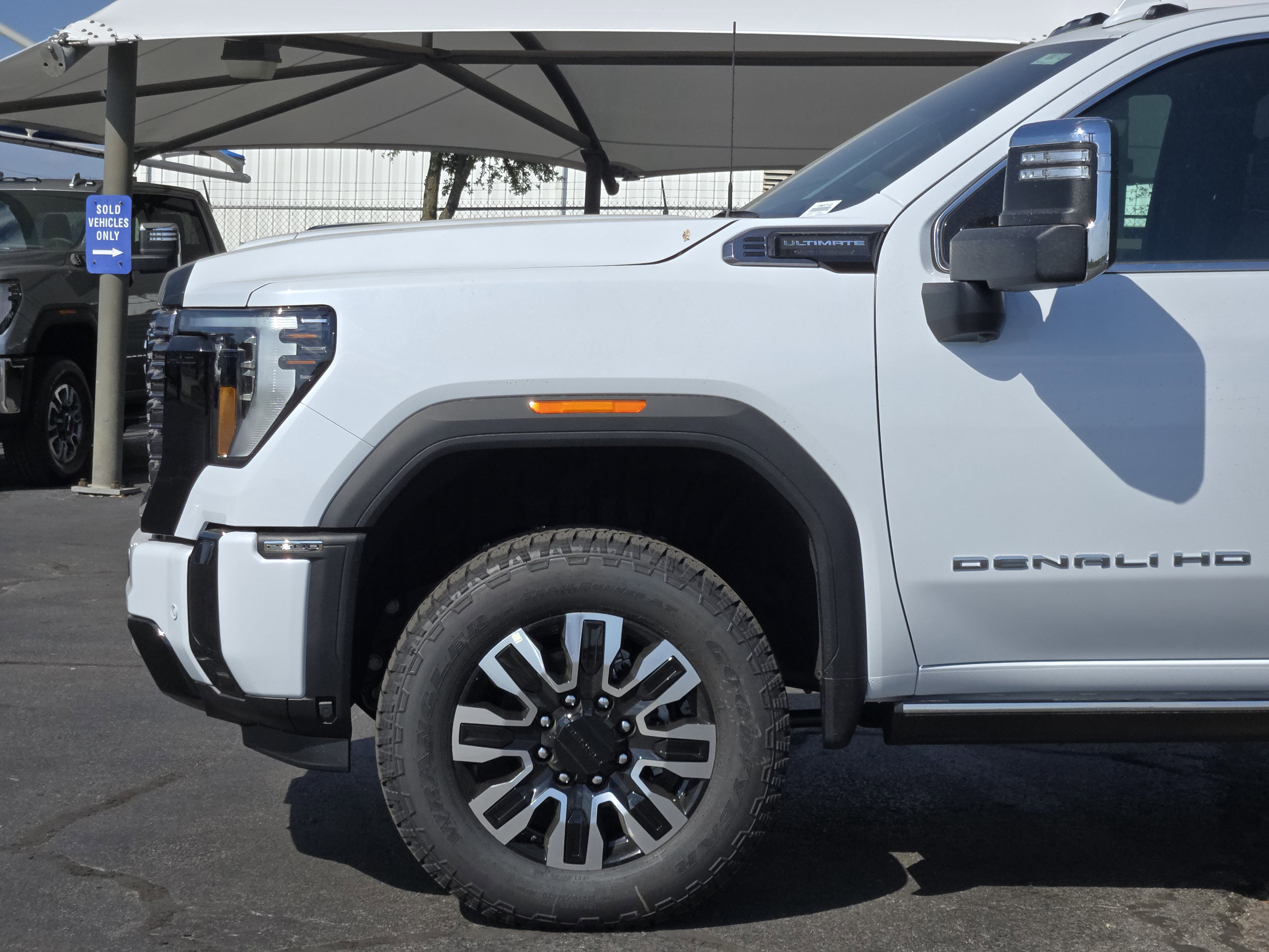 New 2026 GMC Sierra 2500 Denali Ultimate image 5