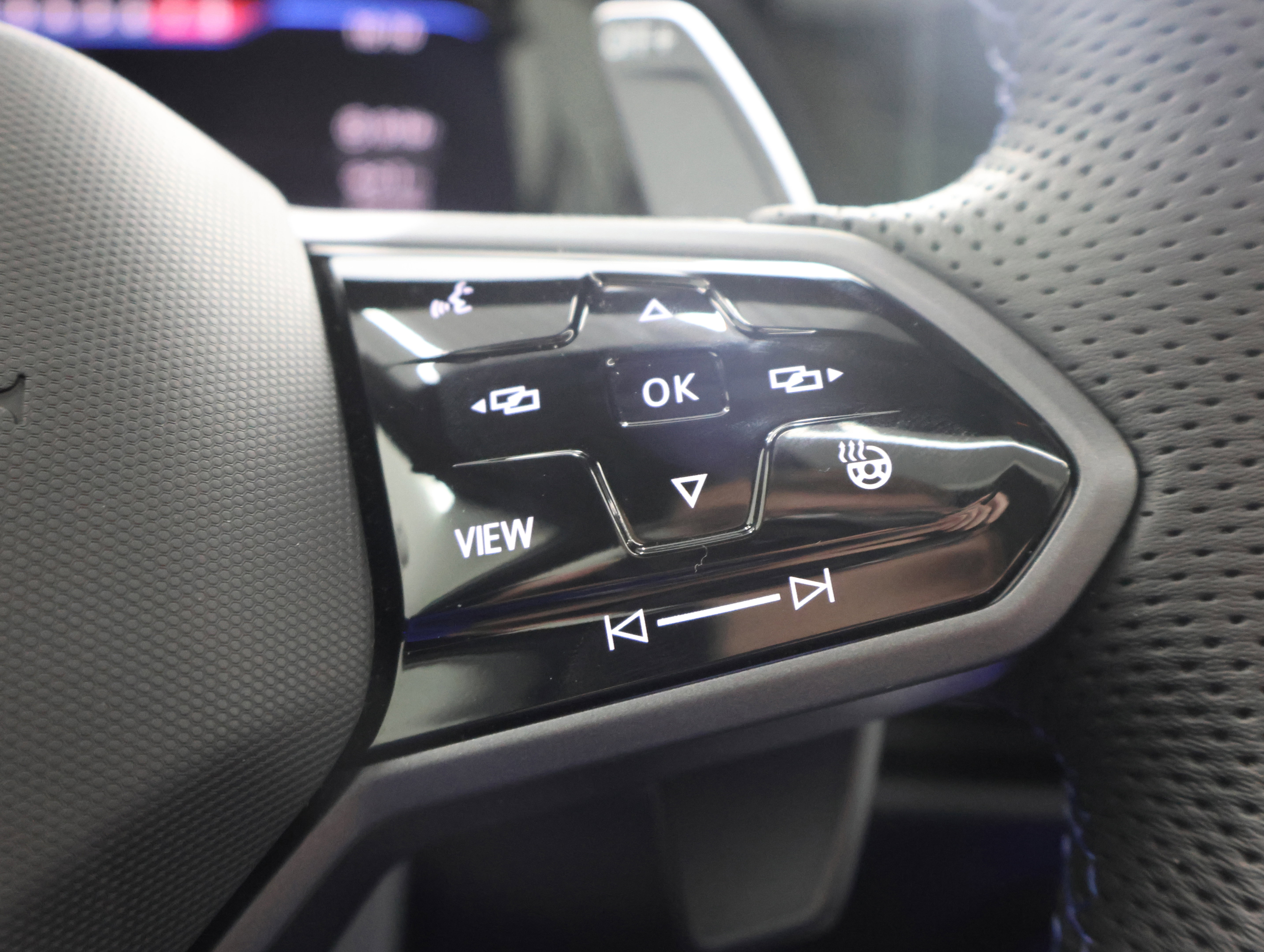 Used 2024 Volkswagen Golf R image 14