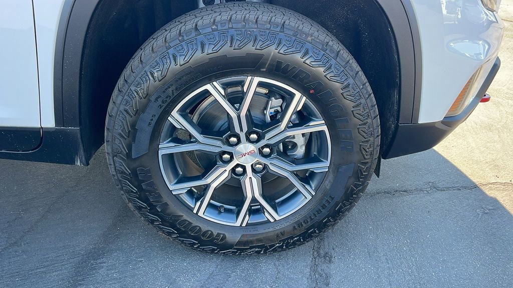 New 2026 GMC Acadia AT4 image 9
