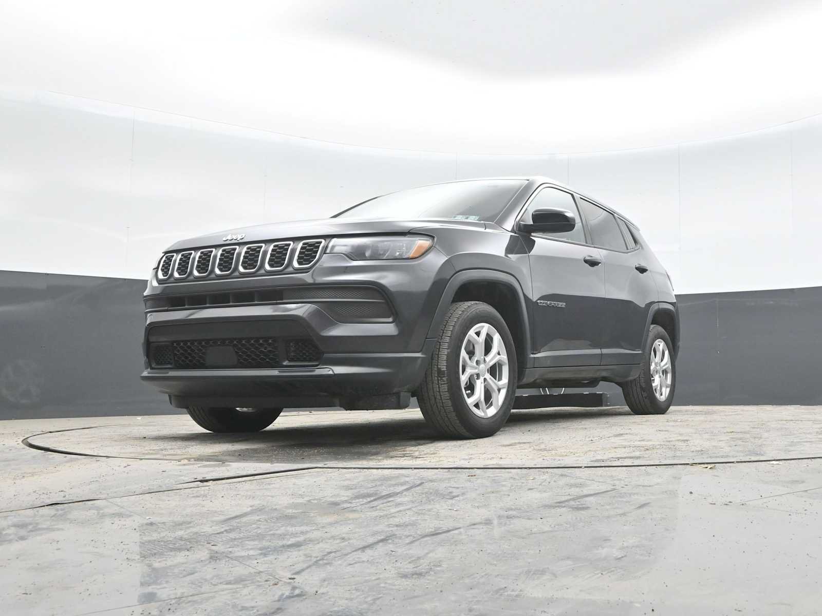 Used 2024 Jeep Compass Sport AWD/4WD image 35