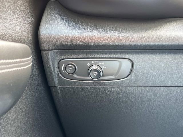 Used 2023 Buick Envision Essence AWD/4WD image 26