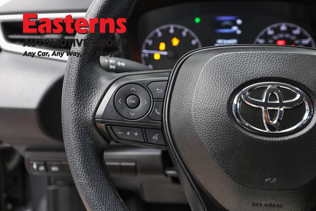 Used 2025 Toyota Corolla LE FWD image 14
