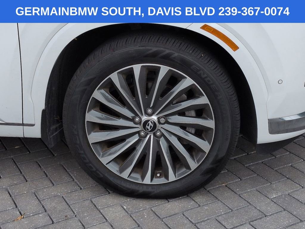 Used 2023 Hyundai Palisade Calligraphy image 12