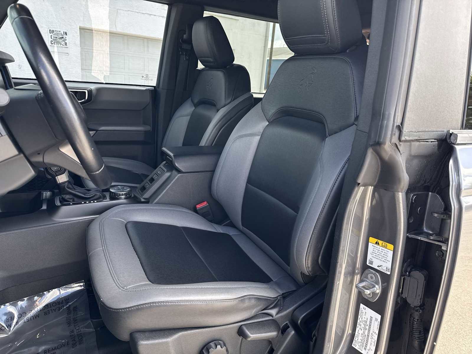 Used 2022 Ford Bronco Black Diamond w/ Sasquatch Package image 16