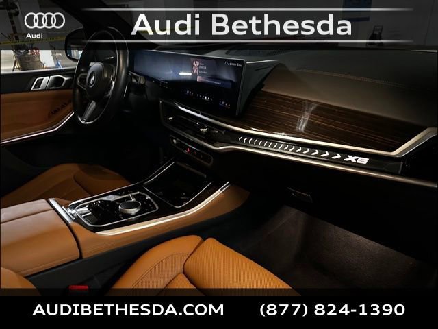 Used 2025 BMW X5 xDrive40i w/ M Sport Package image 11