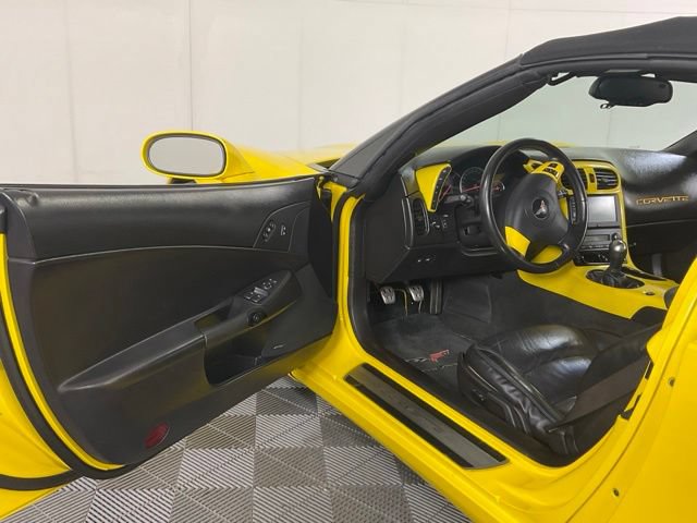 Used 2007 Chevrolet Corvette Convertible w/ Preferred Equipment Group RWD image 21