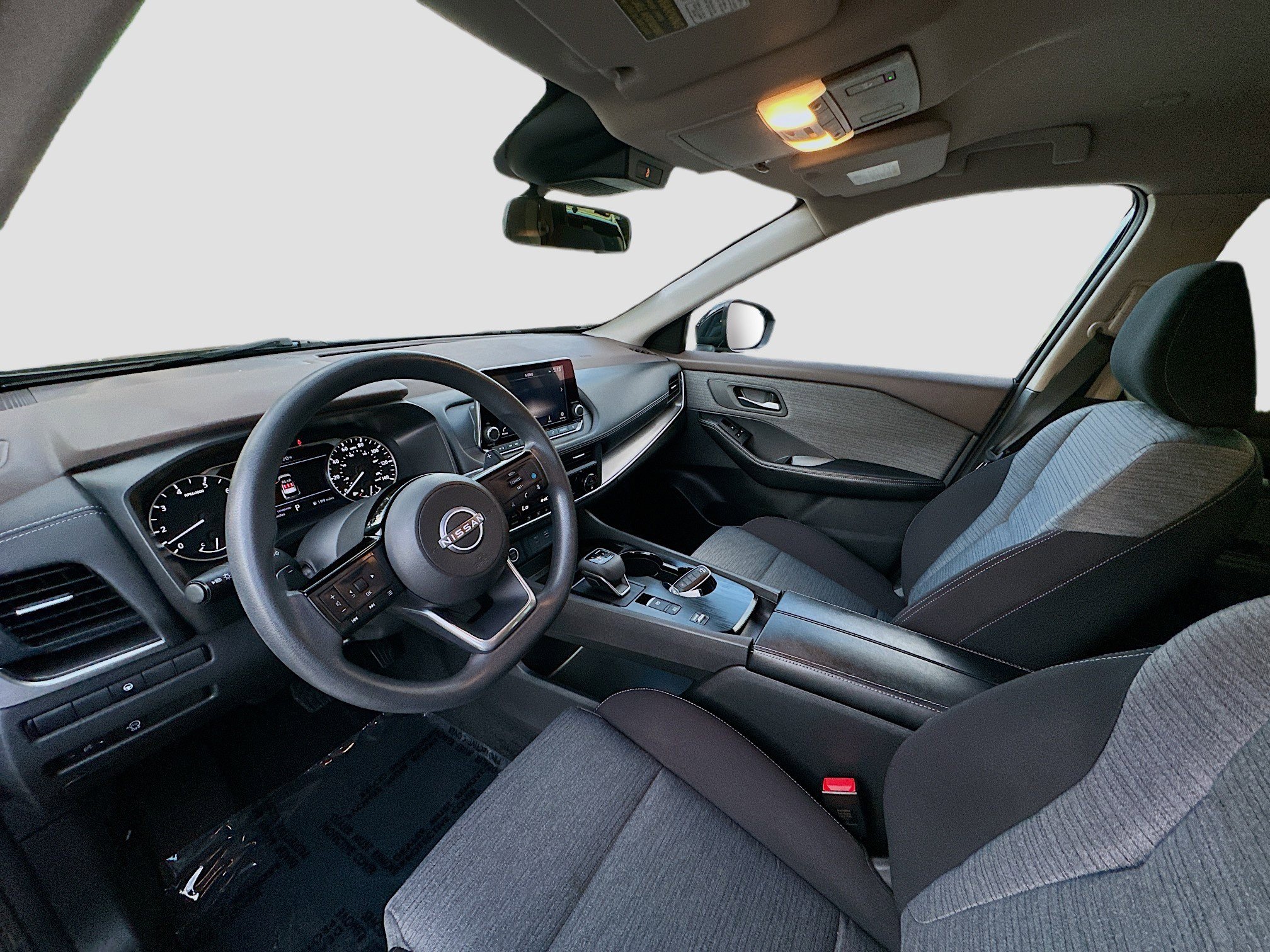 Used 2023 Nissan Rogue SV image 18