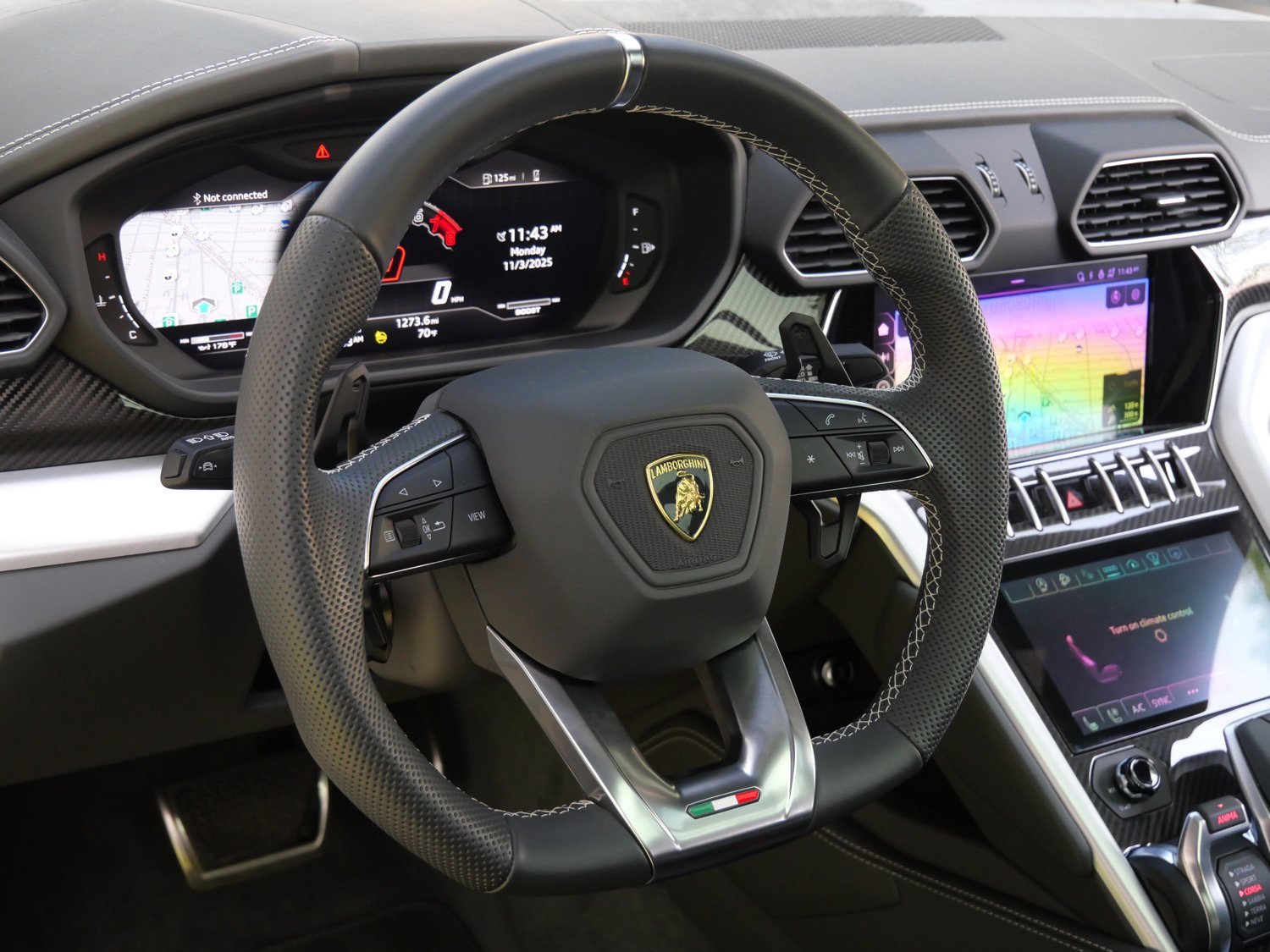 Used 2024 Lamborghini Urus S image 15