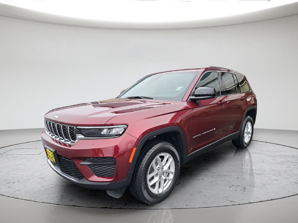 New 2026 Jeep Grand Cherokee Laredo