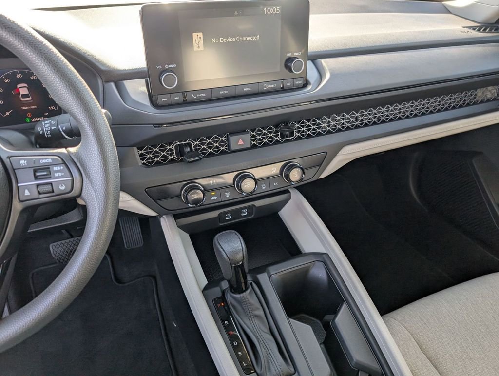 Used 2025 Honda Accord LX image 30