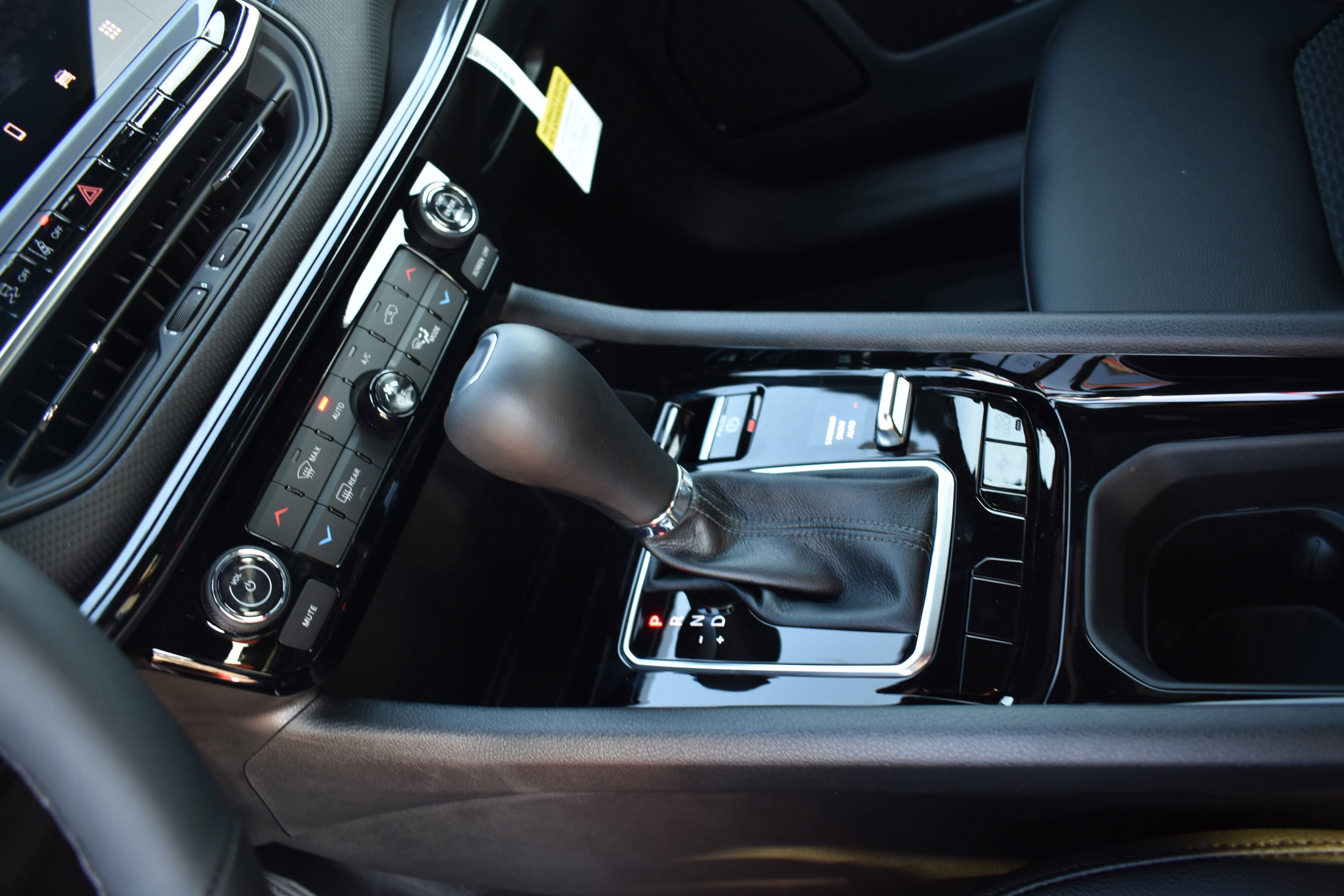 New 2026 Jeep Compass Latitude AWD/4WD image 21
