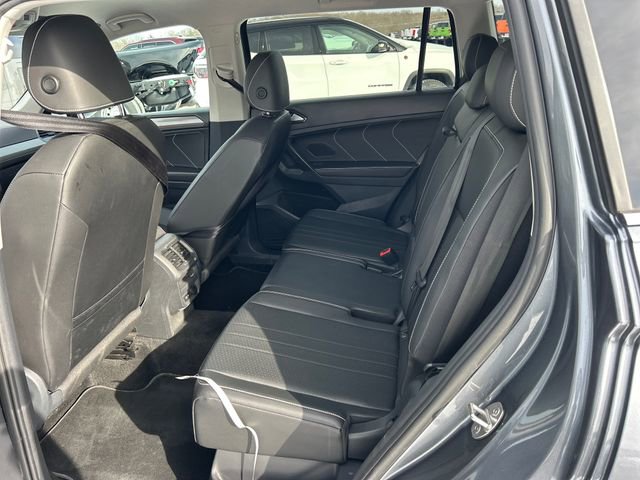 Used 2023 Volkswagen Tiguan SE image 34