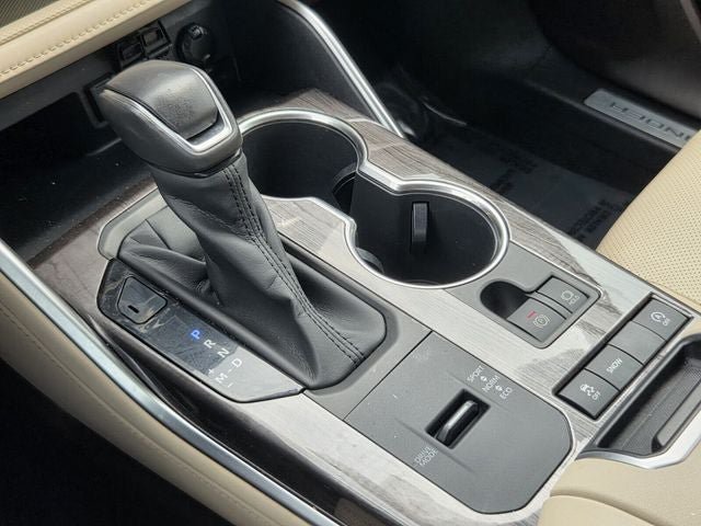 Used 2020 Toyota Highlander Limited FWD image 20