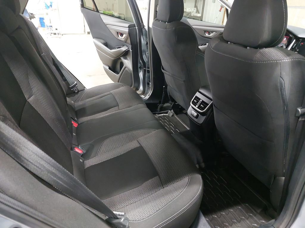 Used 2022 Subaru Outback Premium image 11