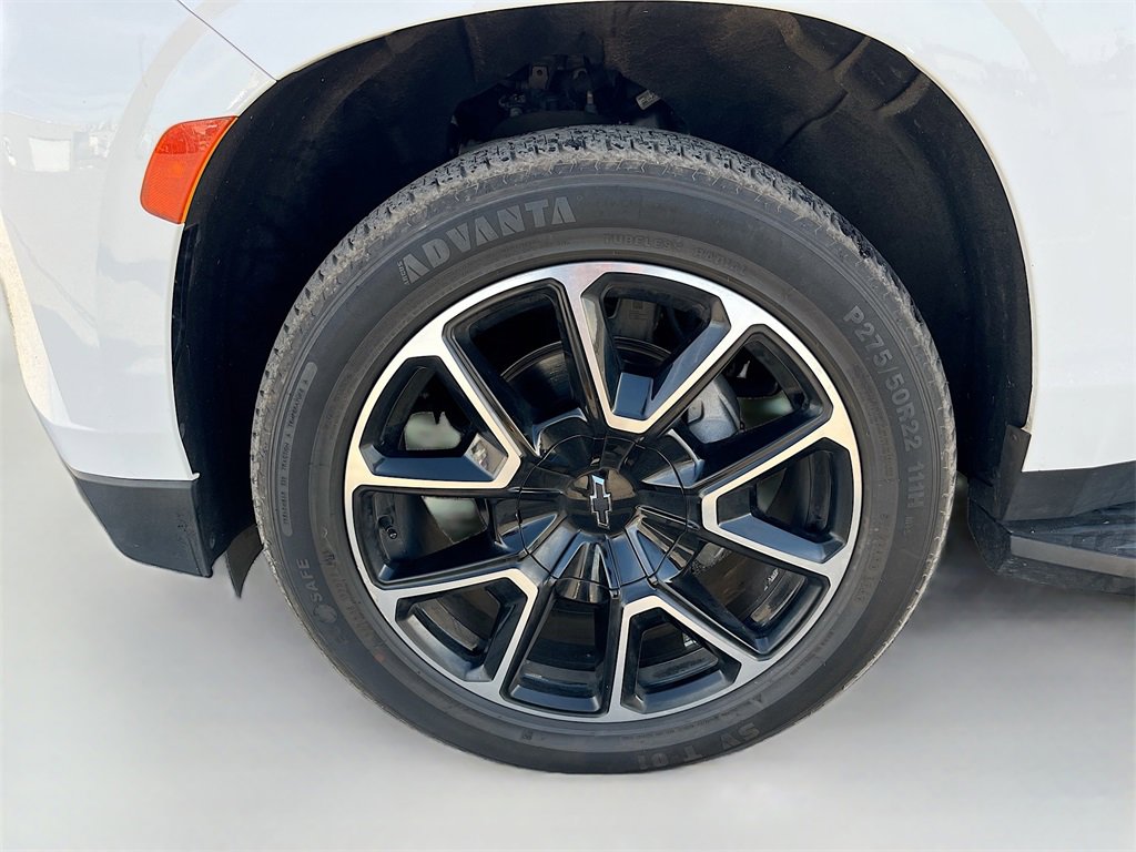 Used 2022 Chevrolet Suburban RST w/ Luxury Package image 33