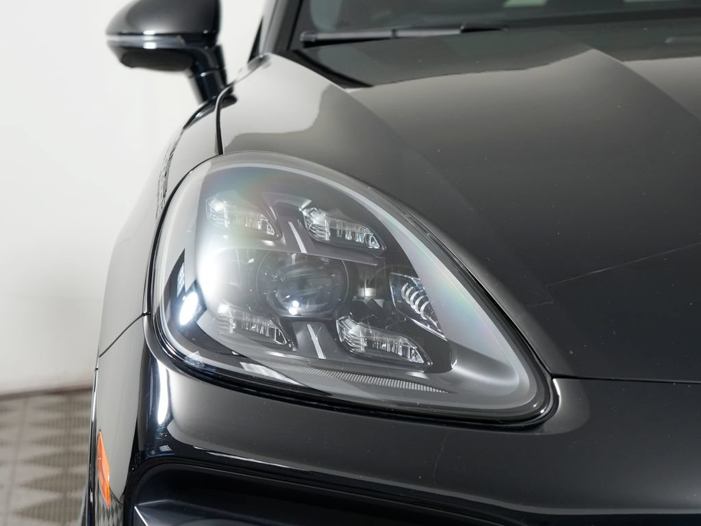 Certified 2021 Porsche Cayenne GTS AWD/4WD image 11