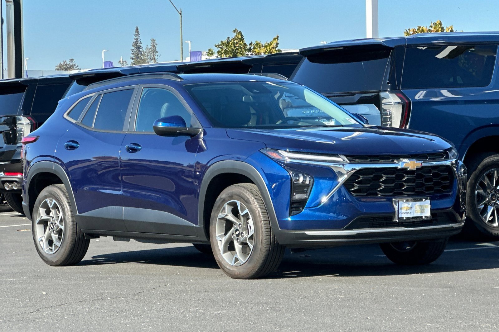 Used 2024 Chevrolet Trax LT image 2