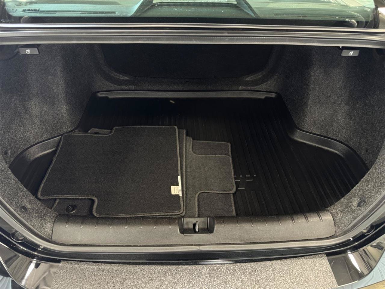 Used 2019 Honda Insight Touring image 33