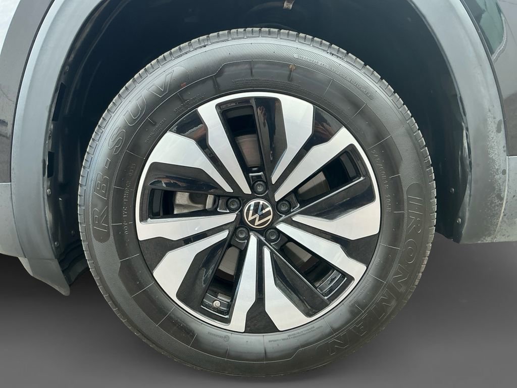 Used 2024 Volkswagen Atlas SE image 14