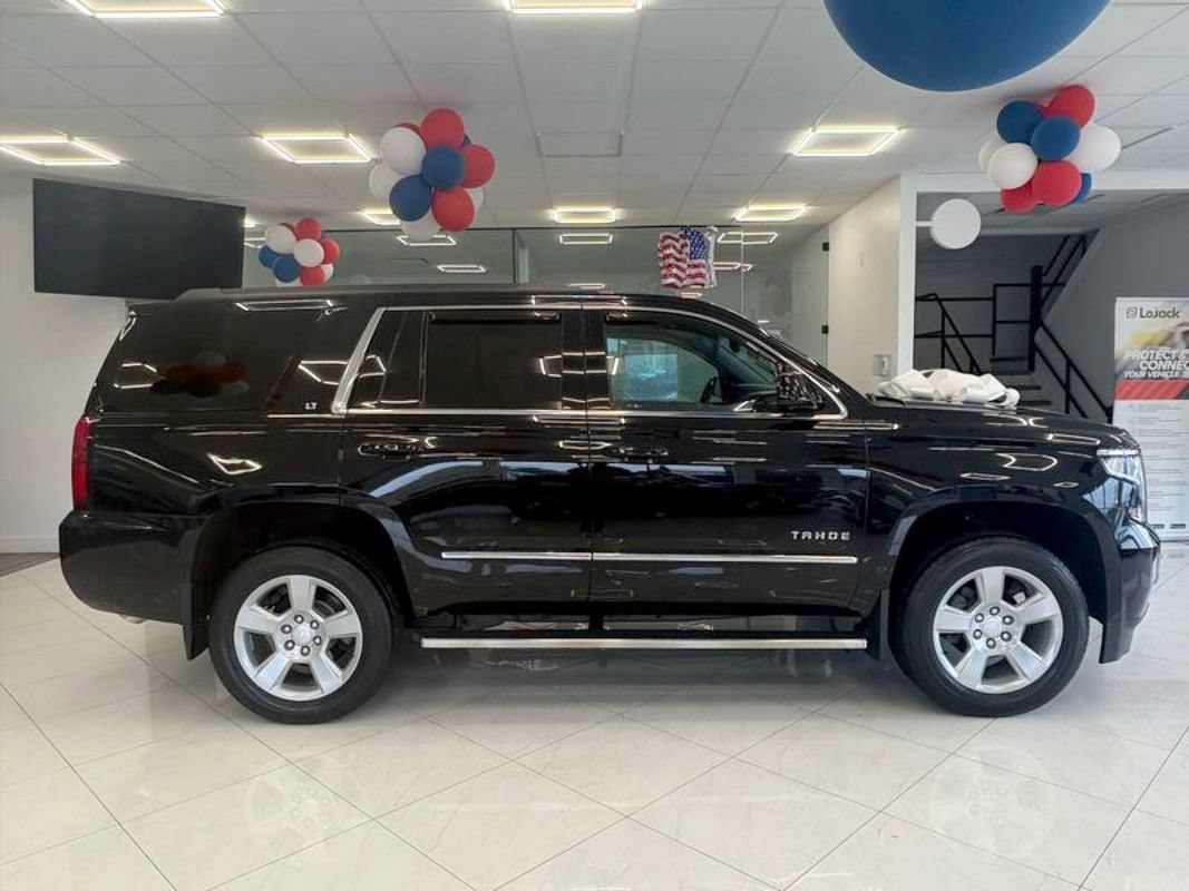 Used 2018 Chevrolet Tahoe LT w/ LT Signature Package AWD/4WD image 5