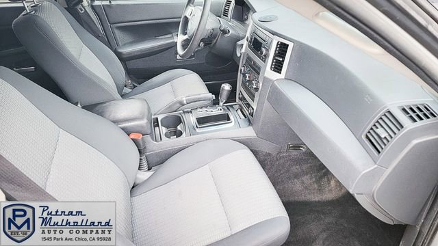 Used 2010 Jeep Grand Cherokee Laredo image 9