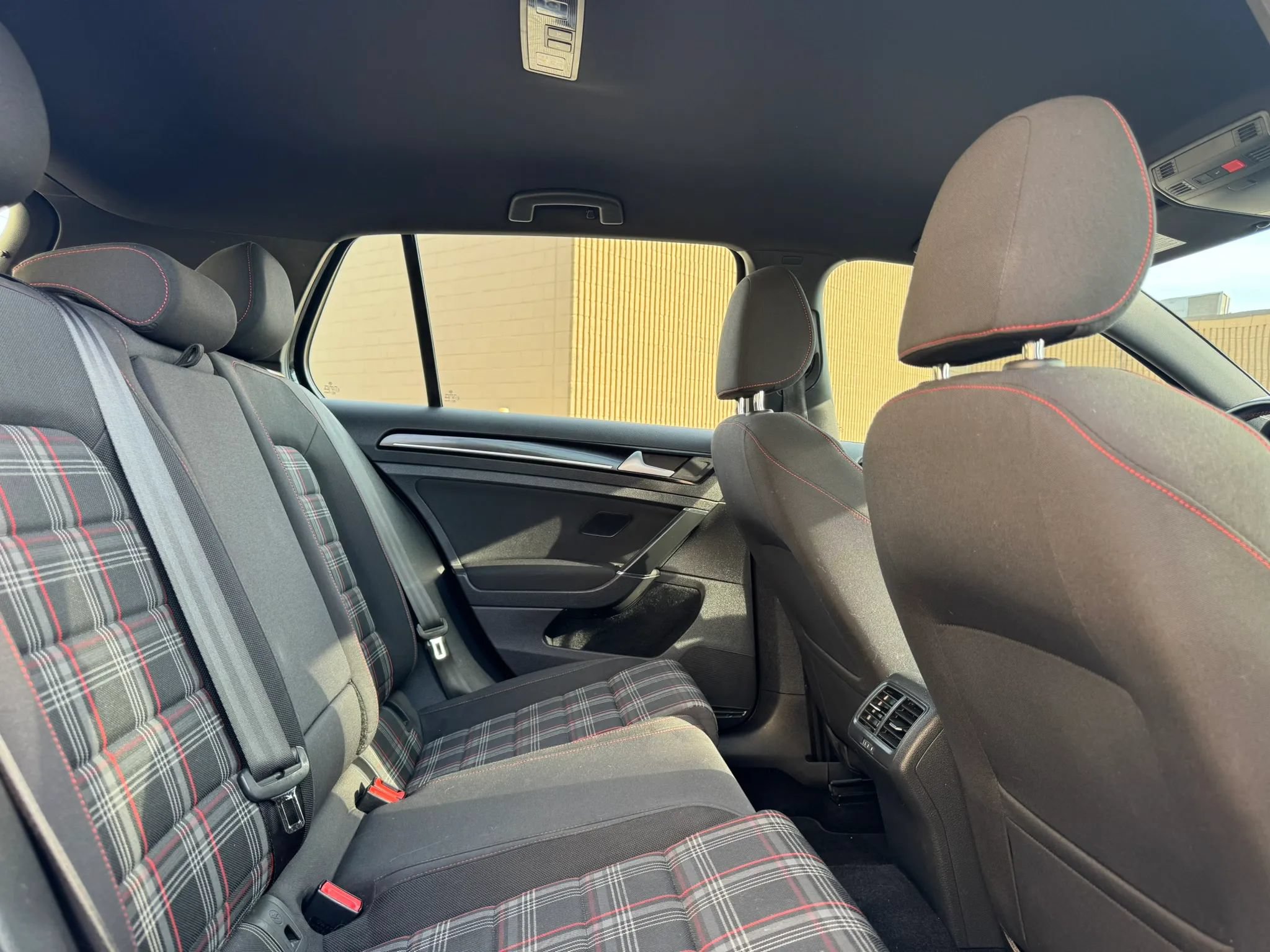 Used 2016 Volkswagen GTI S FWD image 31