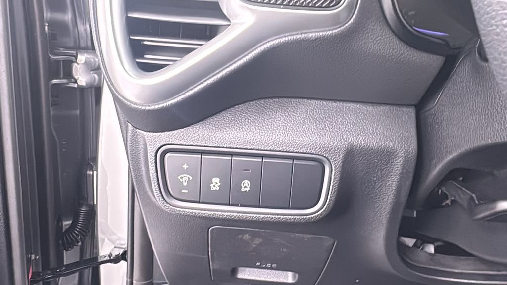 New 2025 Kia Soul LX image 32