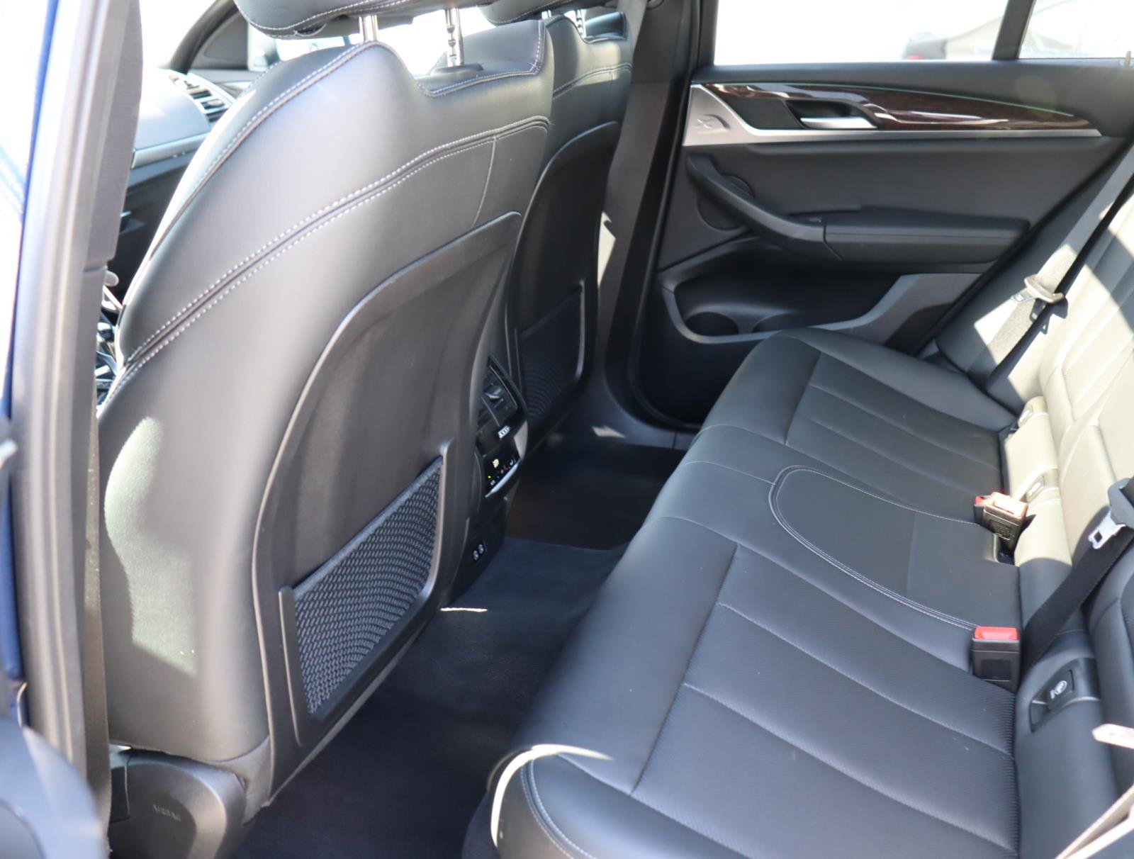 Used 2024 BMW X4 xDrive30i image 12