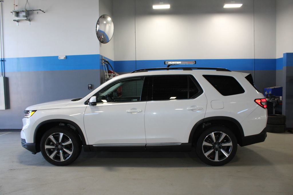 Used 2024 Honda Pilot Elite image 16