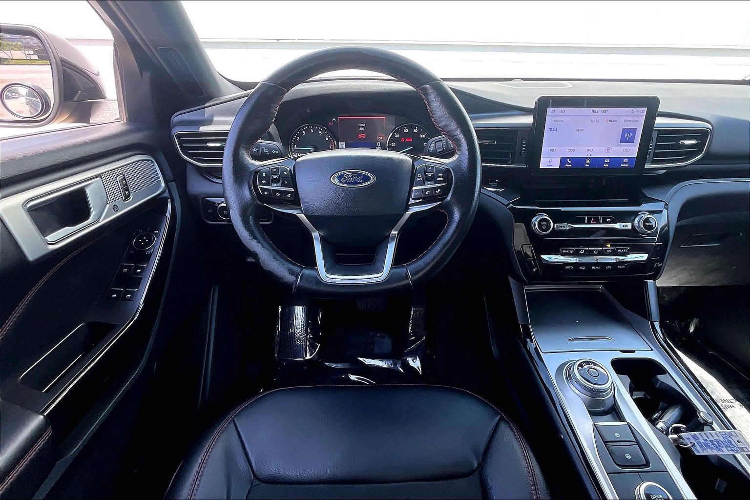 Used 2023 Ford Explorer ST-Line AWD/4WD image 6