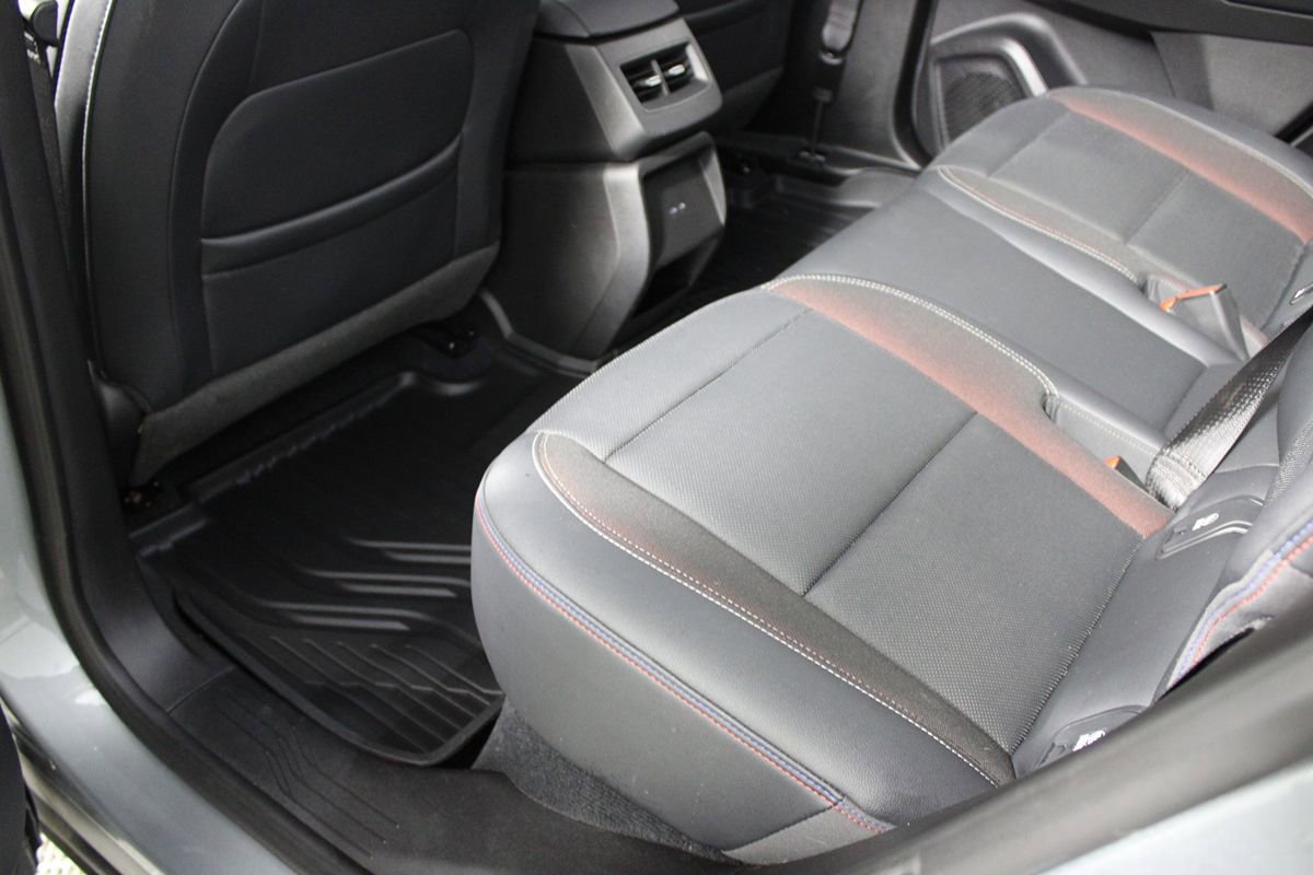 Used 2024 Chevrolet Equinox EV RS FWD image 31