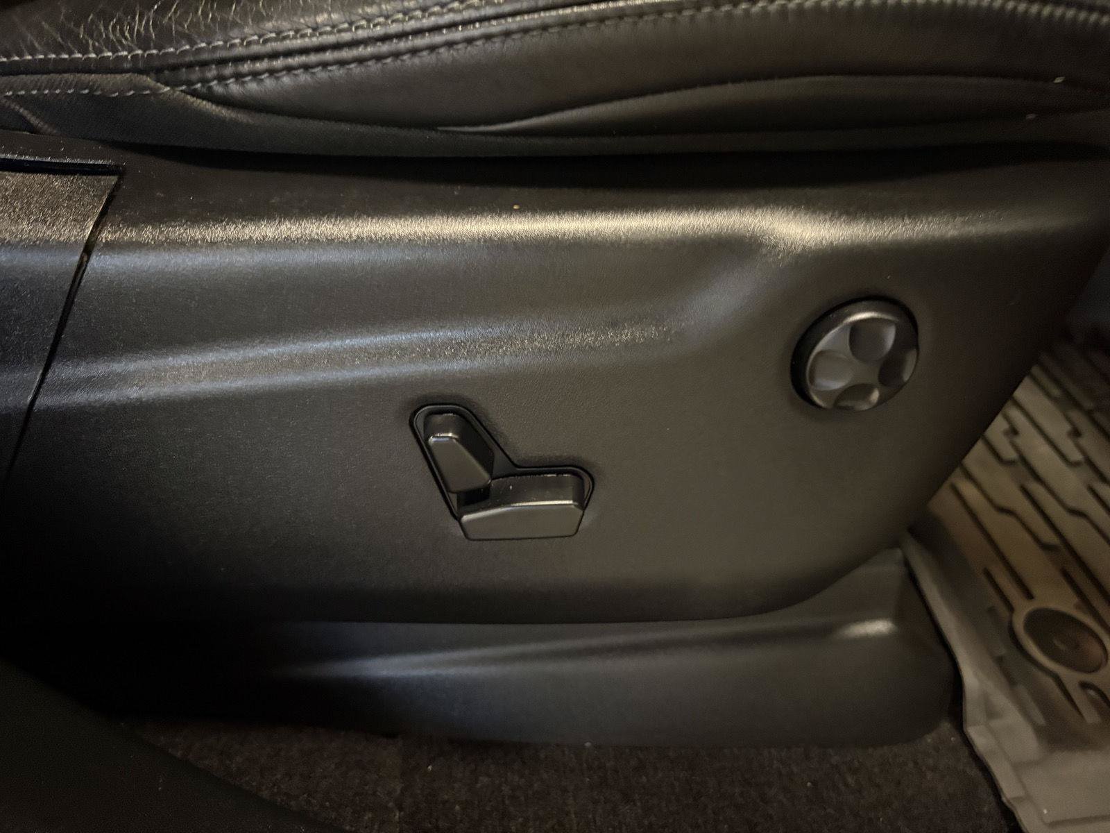 Used 2018 Jeep Grand Cherokee Trackhawk AWD/4WD image 48