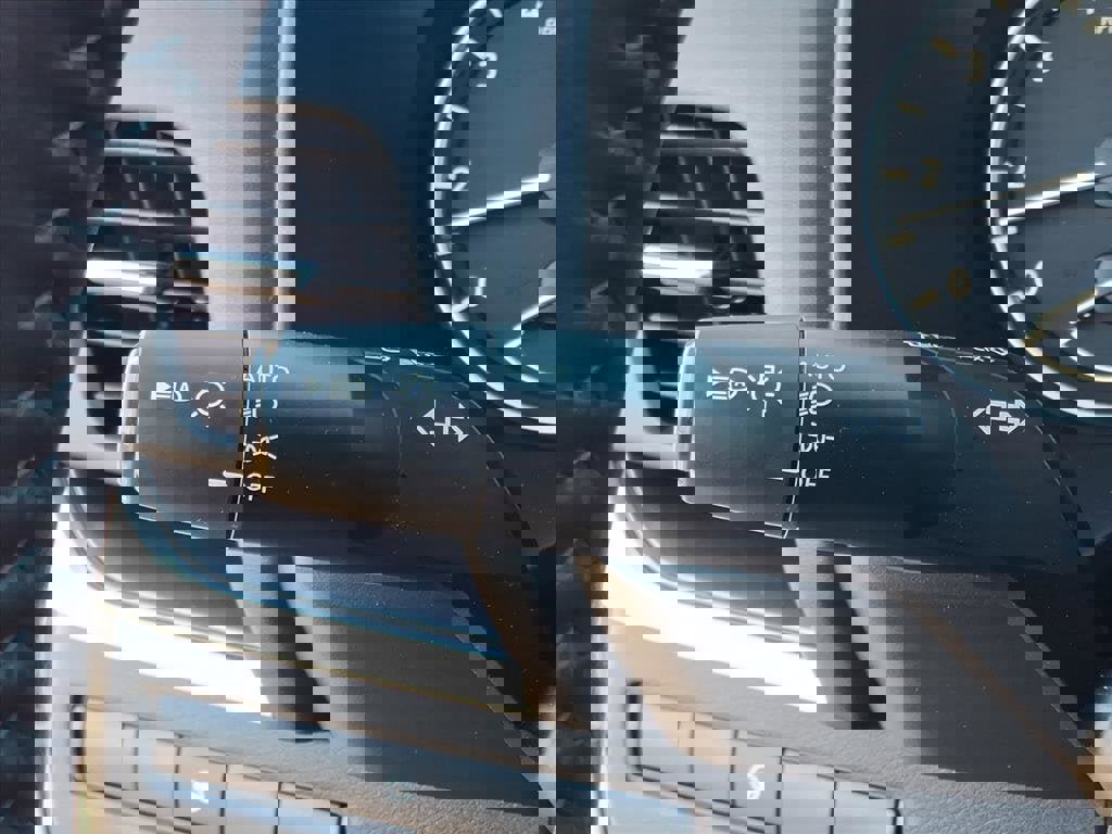 Used 2023 Nissan Rogue SV w/ SV Premium B Package image 18