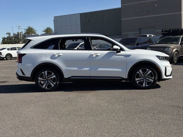 Used 2022 Kia Sorento SX w/ Panoramic Sunroof Package image 6