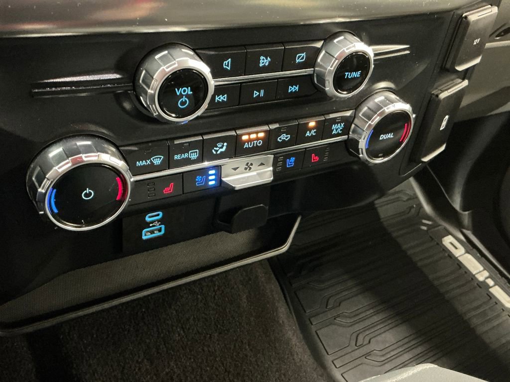 Used 2022 Ford F150 Lariat w/ Max Trailer Tow Package image 23