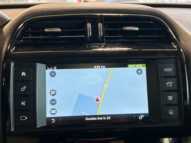 Used 2018 Jaguar F-PACE Premium image 31