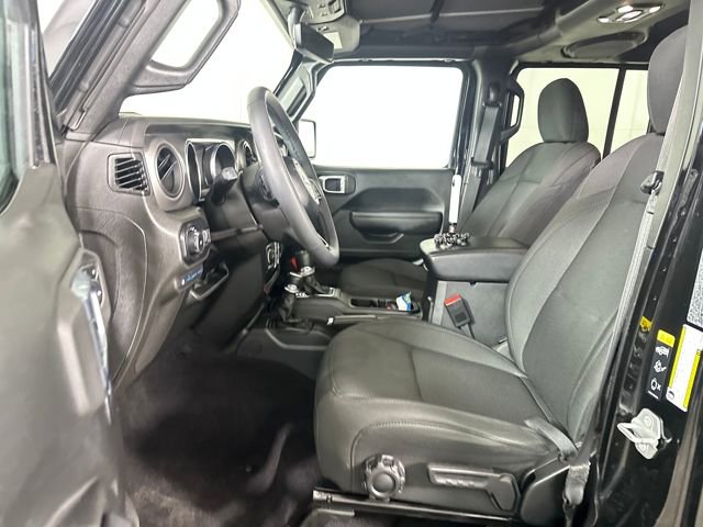 Used 2023 Jeep Wrangler Unlimited w/ Cold Weather Group image 11