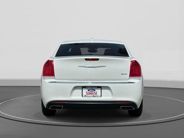 Used 2023 Chrysler 300 Touring image 6