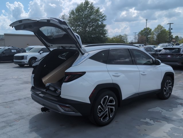 New 2026 Hyundai Tucson Limited FWD image 2