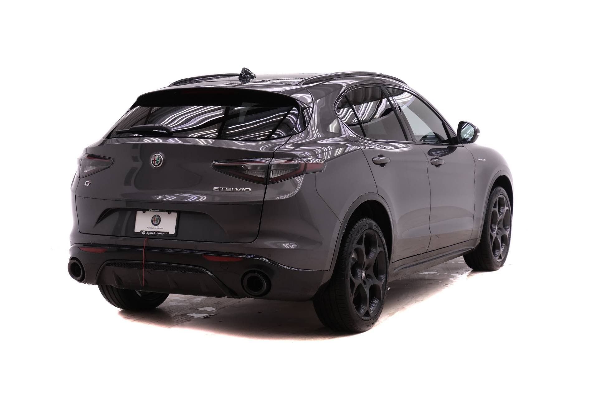 New 2026 Alfa Romeo Stelvio Sprint image 4
