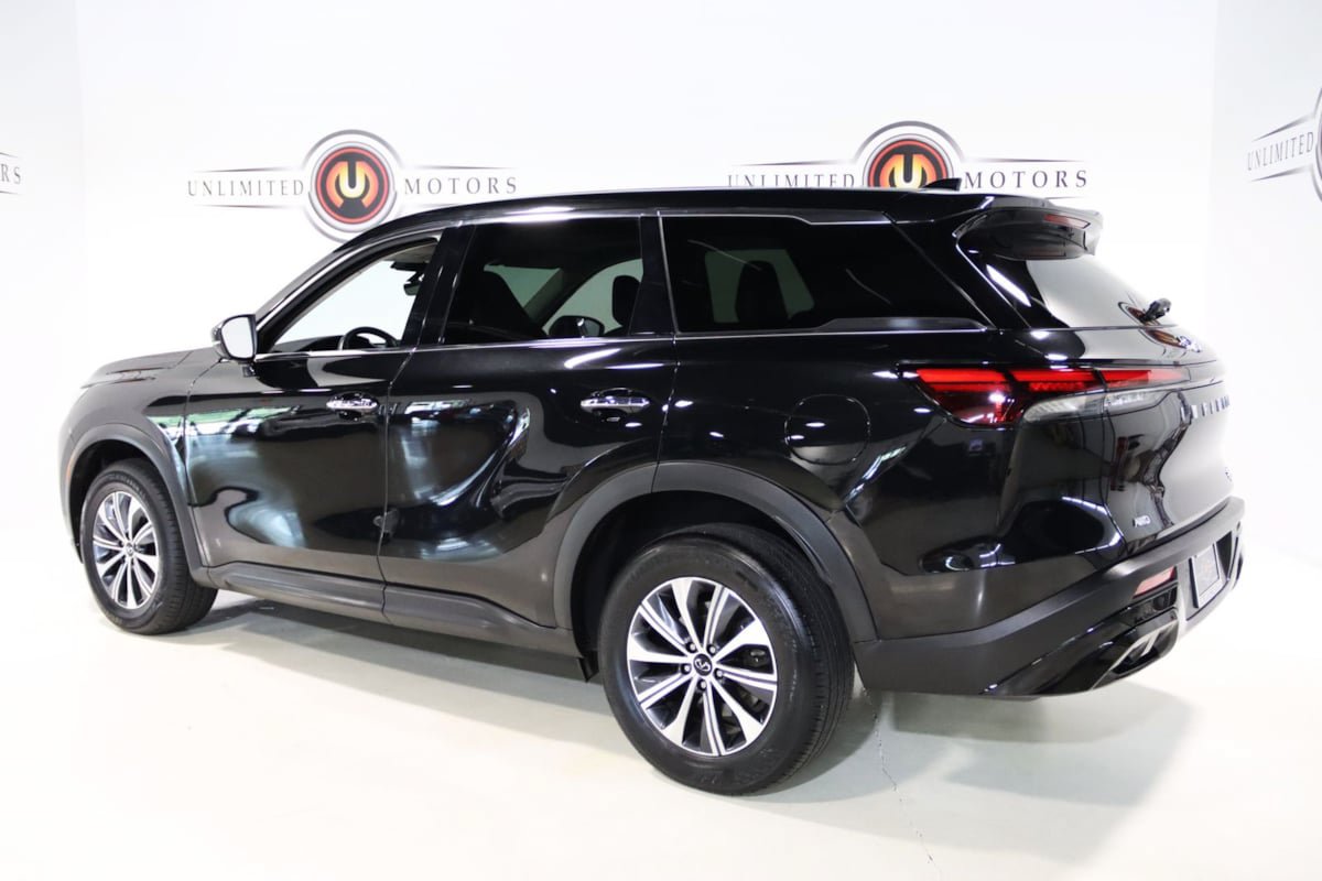 Used 2023 INFINITI QX60 Pure AWD/4WD image 3