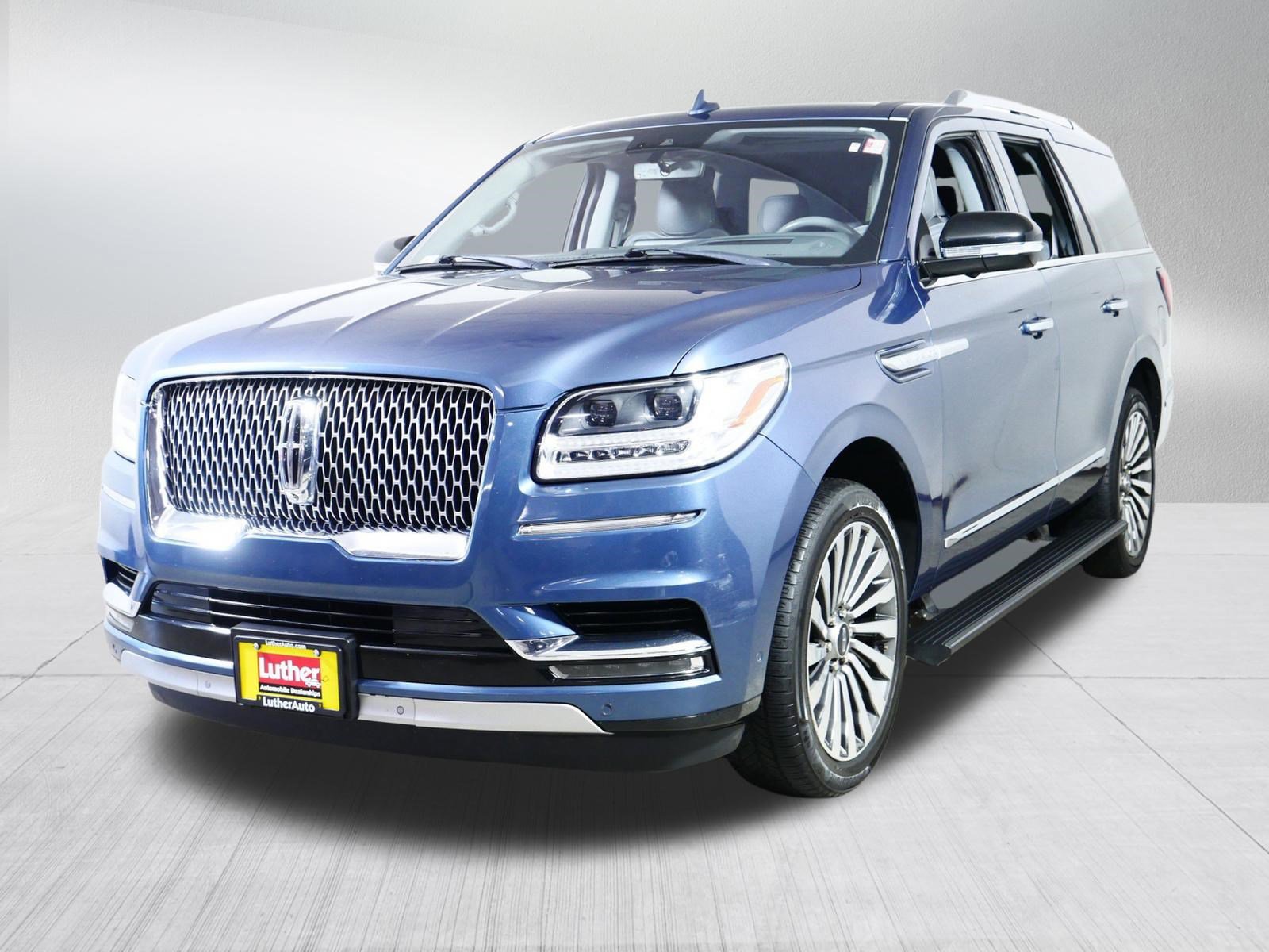 Used 2018 Lincoln Navigator Reserve w/ Technology Package AWD/4WD image 3