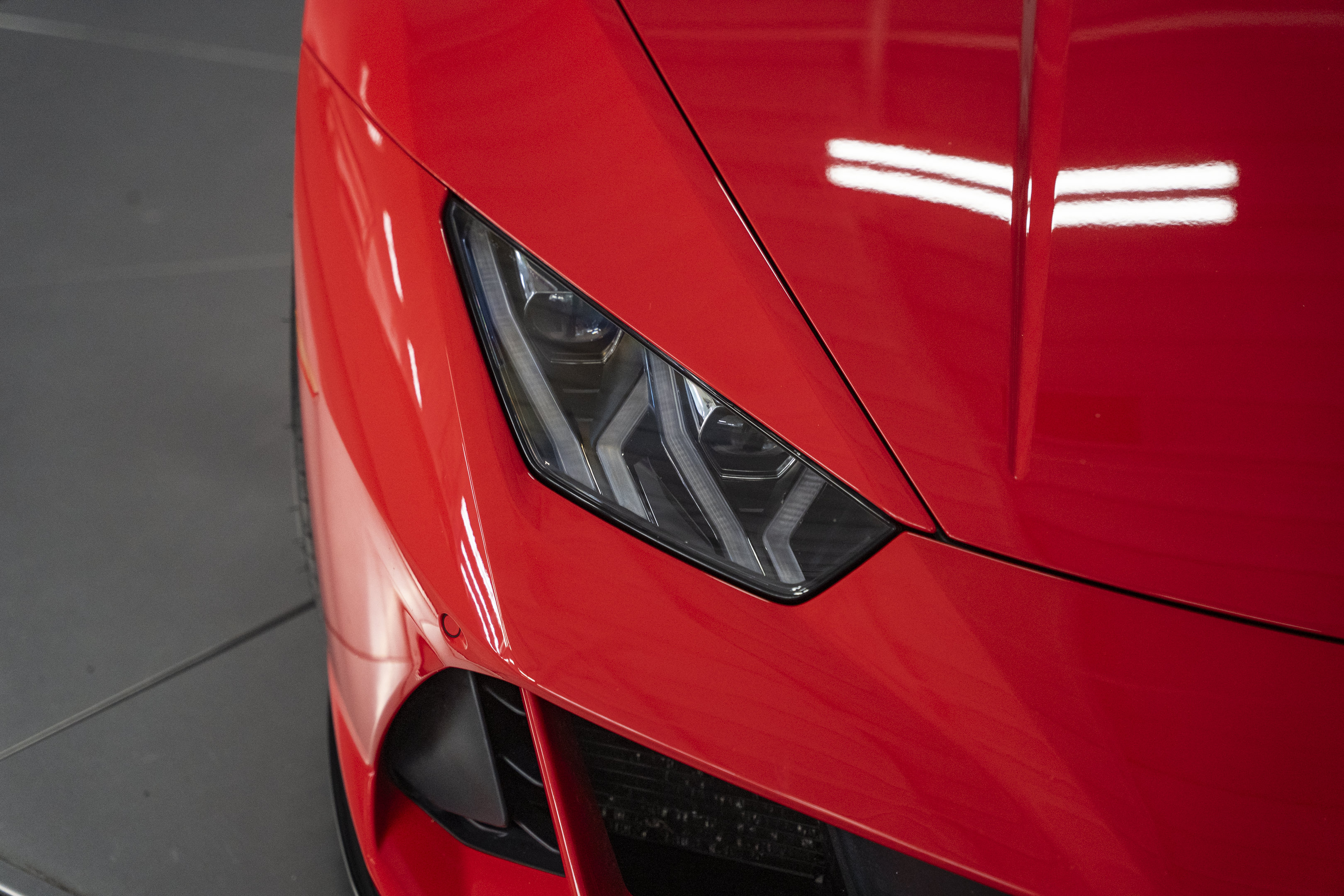 Used 2020 Lamborghini Huracan EVO AWD/4WD image 9